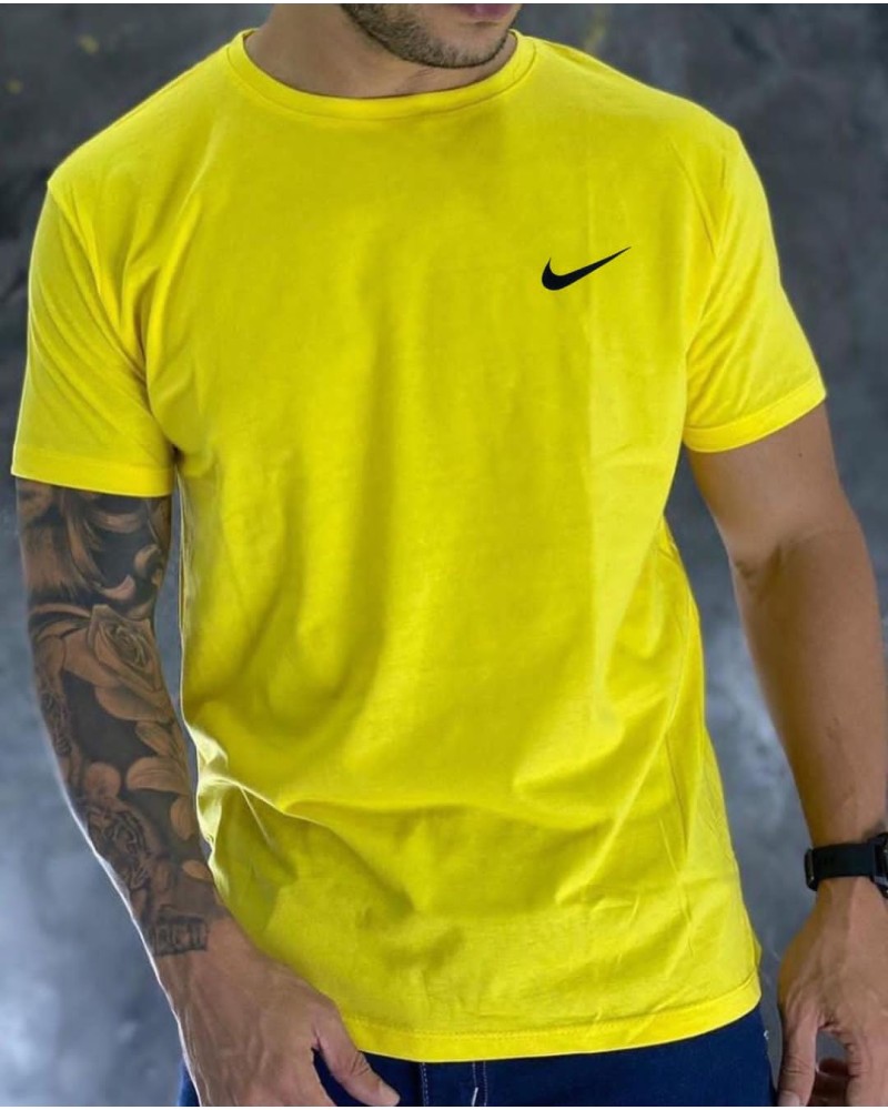 Camisetas Básicas Nike